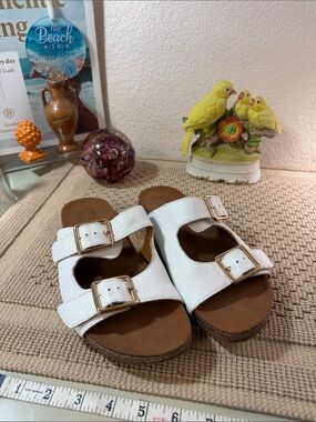 Ziera Pillow Walk White Leather Buckle Slides 39 XW US 8.5